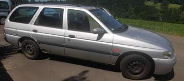 Escort Turnier 16V Ghia