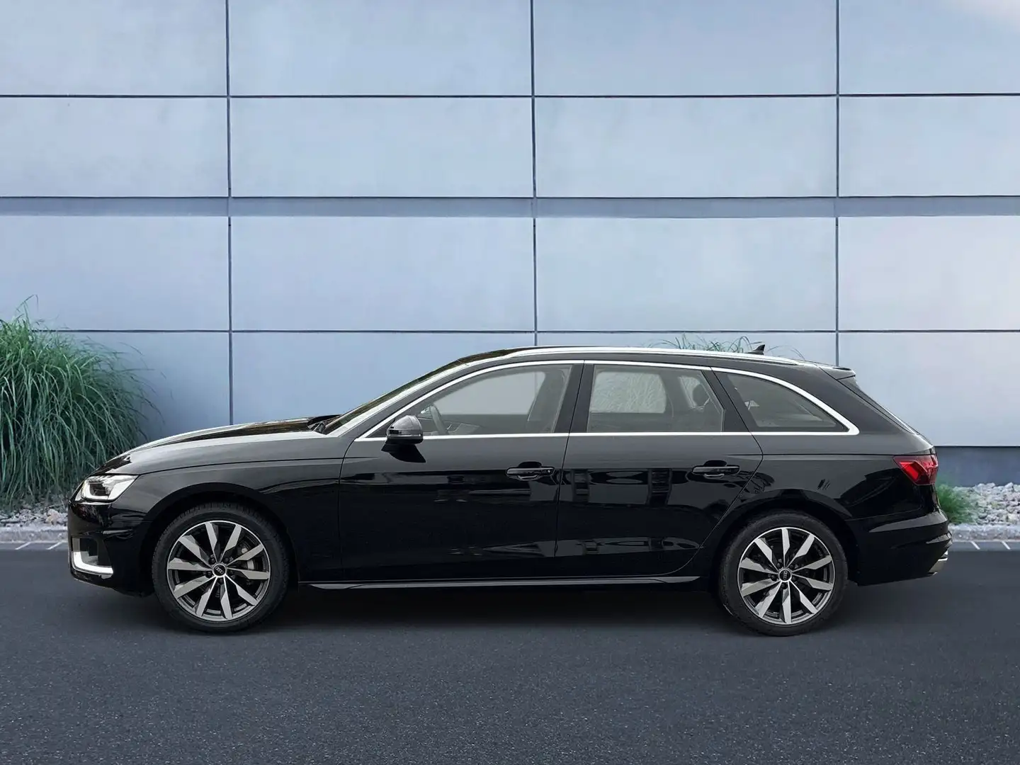 Audi A4 Advanced 40 TDI quattro 150(204) kW(PS) Schwarz - 2