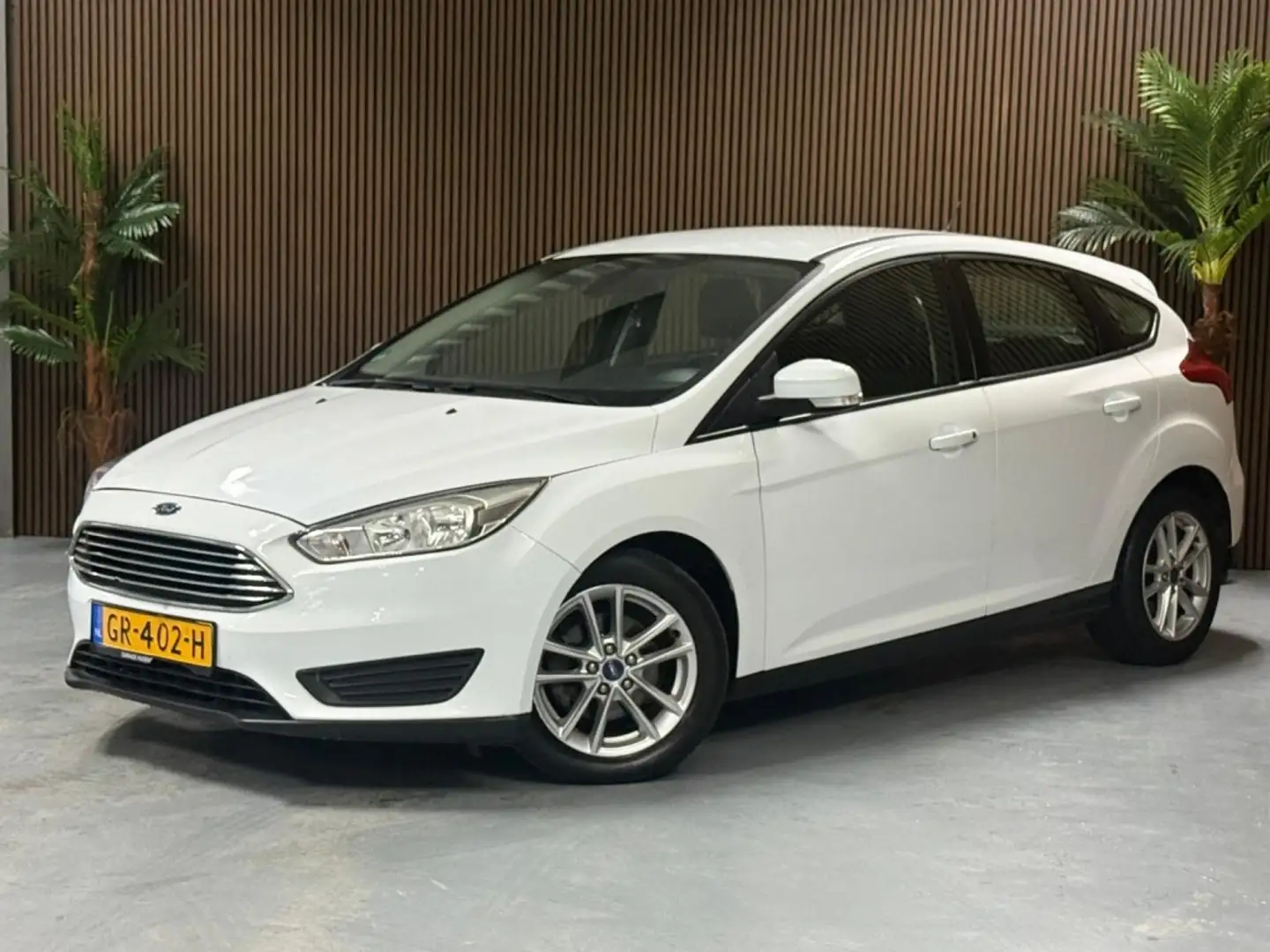 Ford Focus 1.0 Trend Edition Weiß - 1