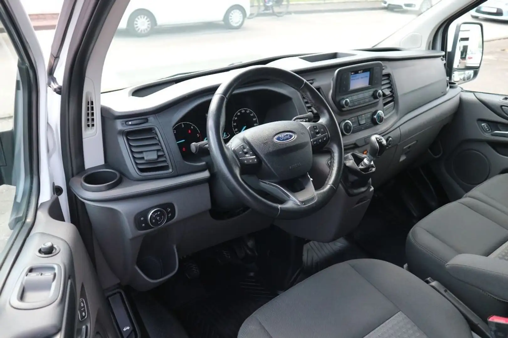Ford Tourneo Custom 310 2.0 TDCi 105CV PC Trend Bianco - 2