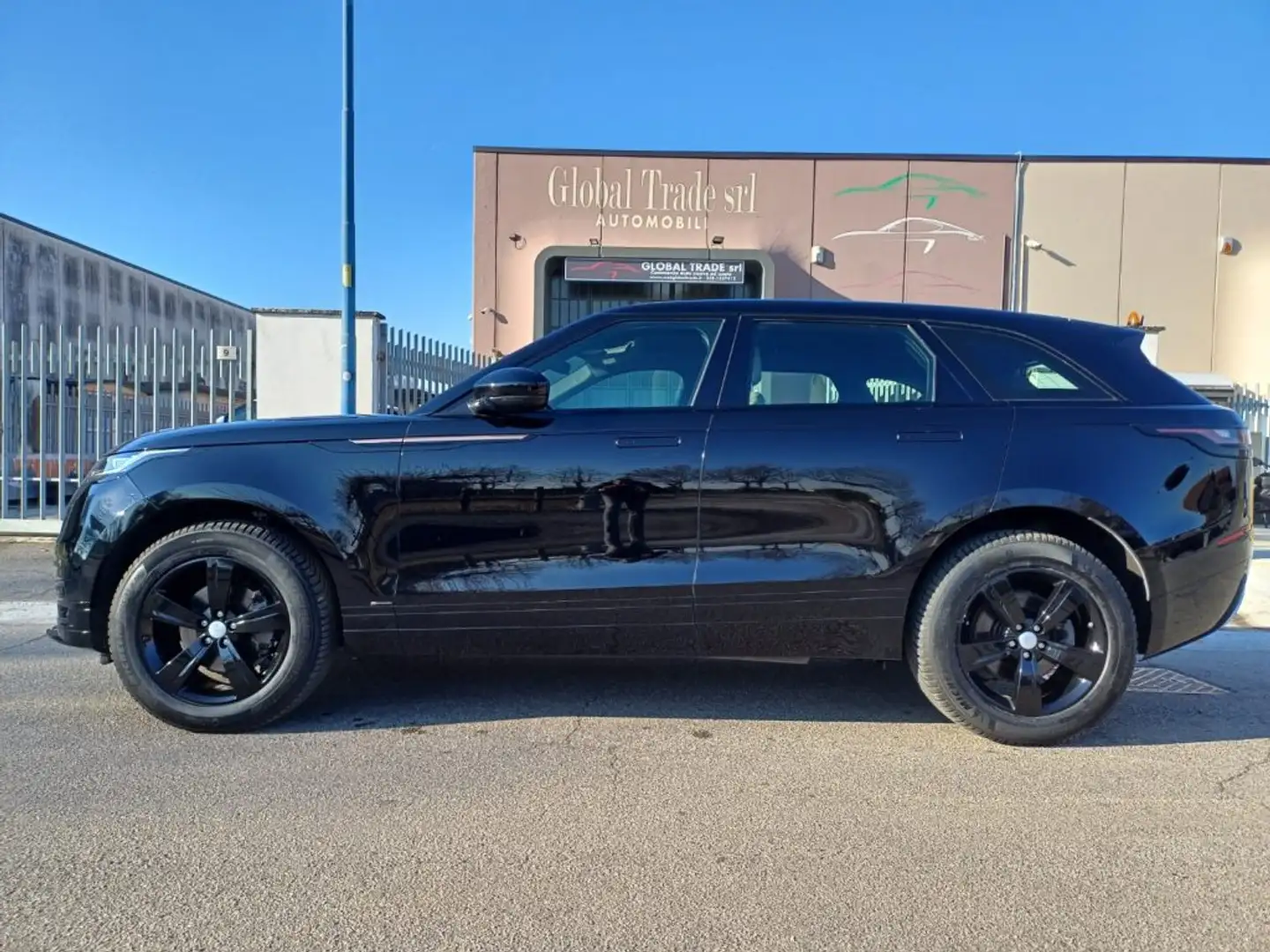 Land Rover Range Rover Velar 2.0D I4 180 CV R-Dynamic HSE Unico Proprietario Schwarz - 2