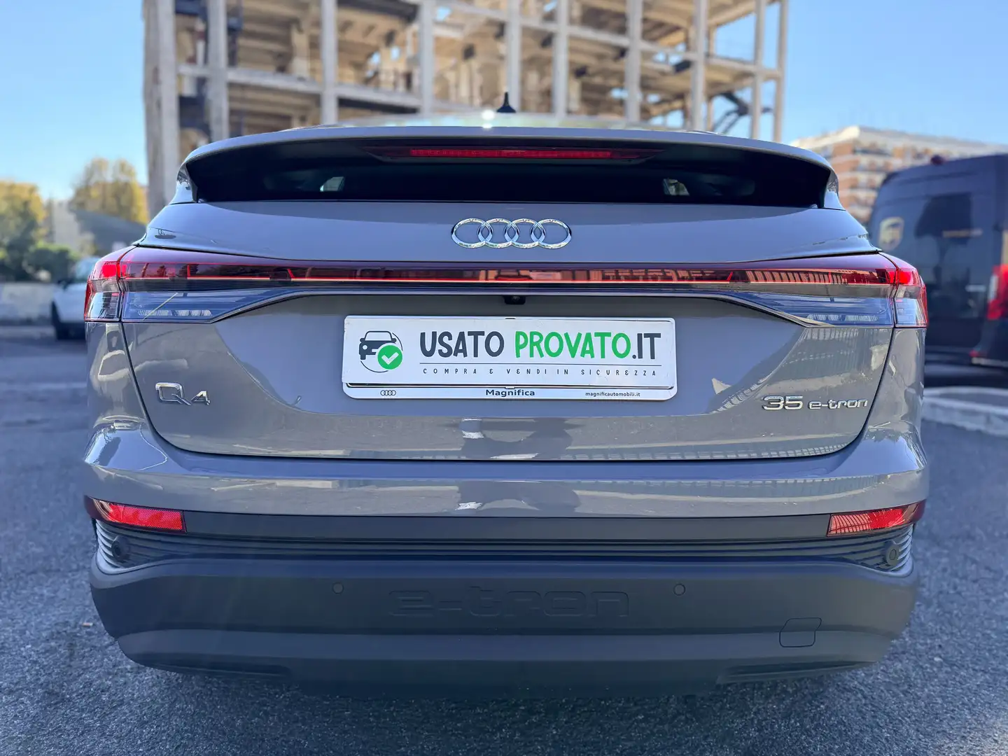 Audi Q4 e-tron Sportback 170cv e-tron 35 Business Advanced Gris - 2