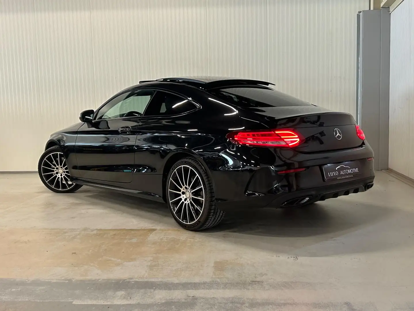 Mercedes-Benz C 250 Coupé d Prestige | AMG/NIGHT | PANO | CARBON | BUR Nero - 2