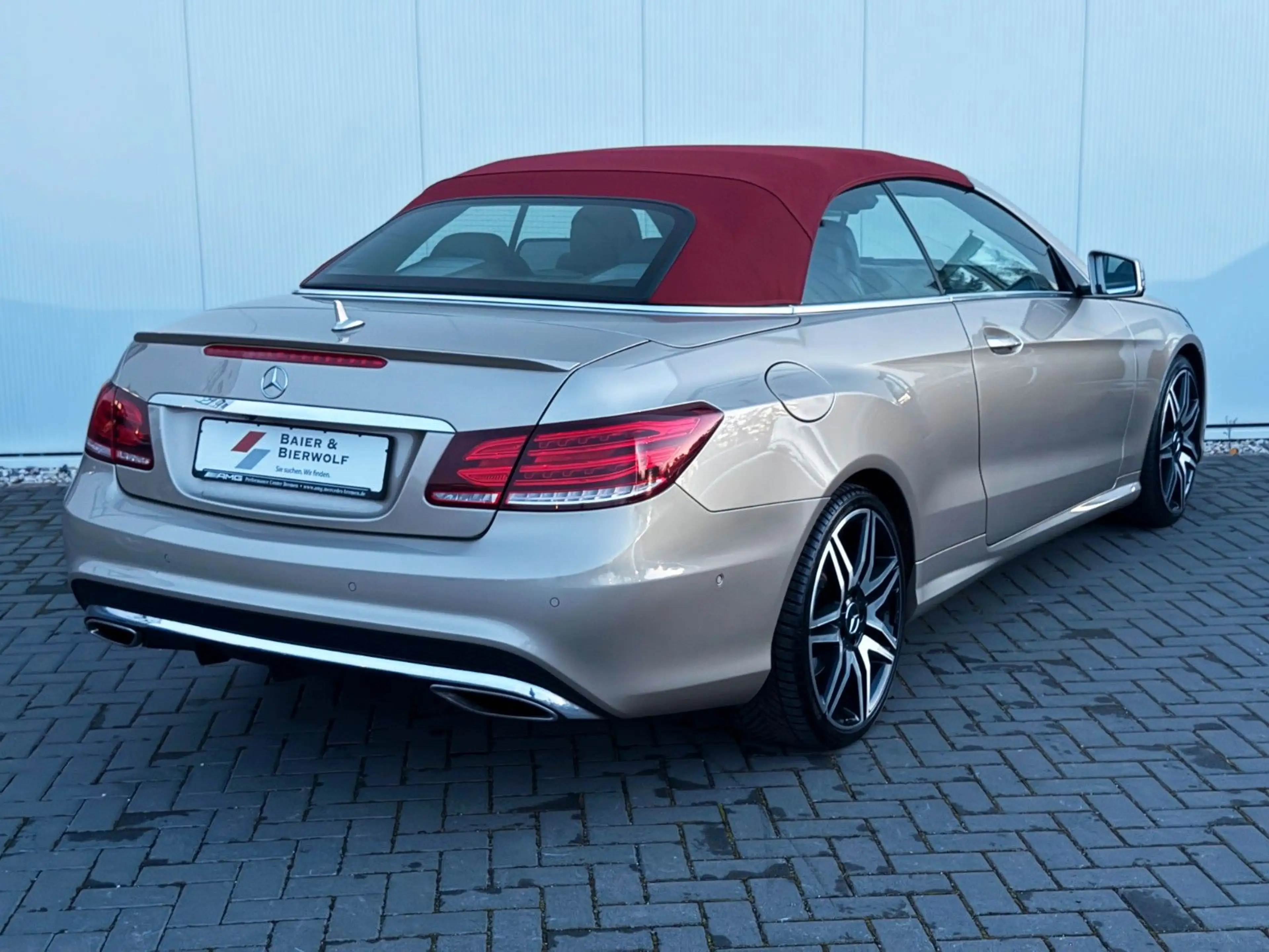 Mercedes-Benz E 350 d Cabrio BlueTec DISTR.AMG-LINE 360GRAD — photo 4