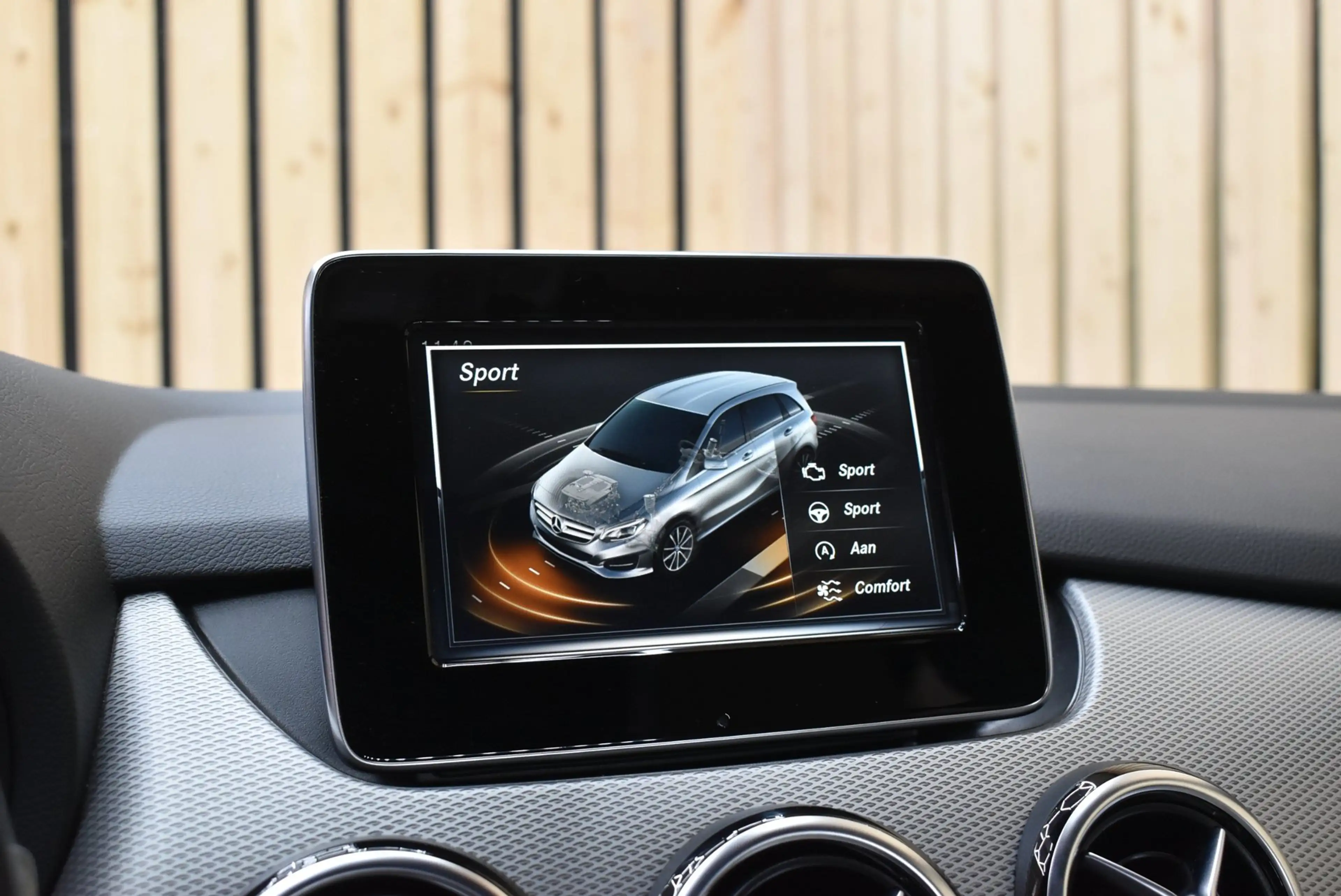 Mercedes-Benz B 200 Prestige 78dkm Trekhaak LED Leer Cruise Navi Clima — photo 40