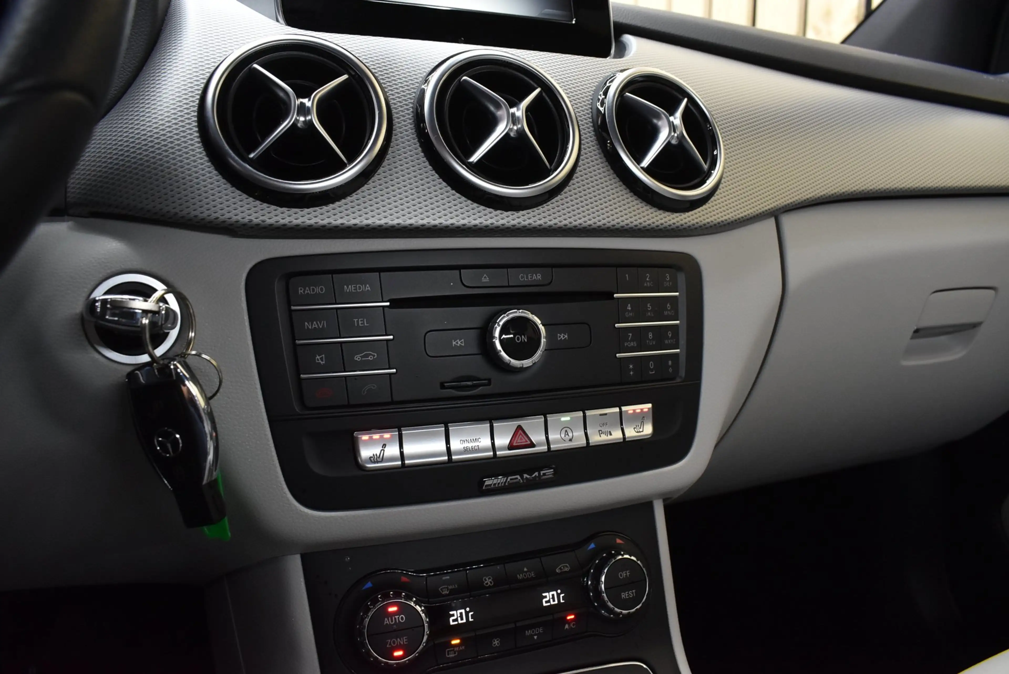 Mercedes-Benz B 200 Prestige 78dkm Trekhaak LED Leer Cruise Navi Clima — photo 41