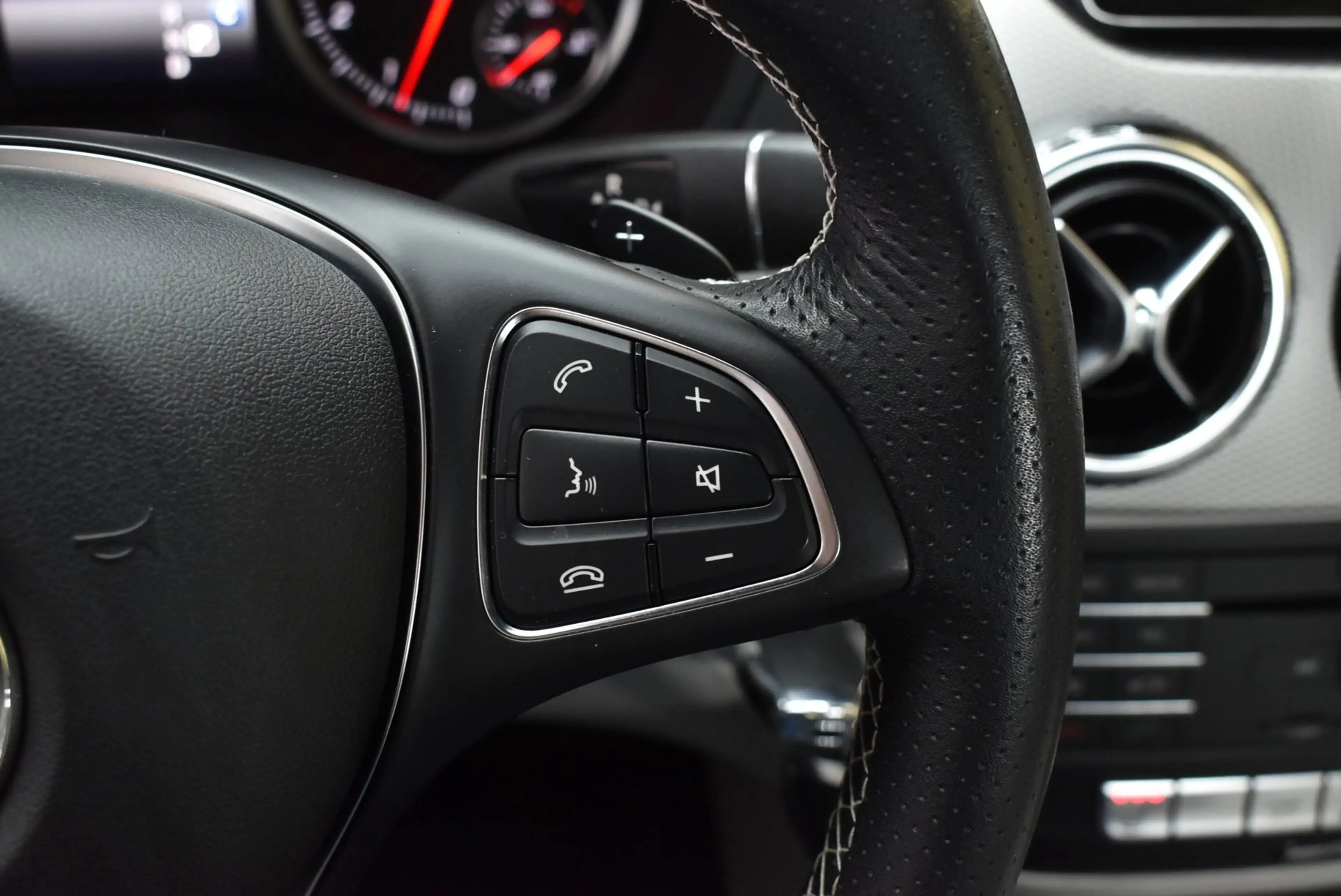 Mercedes-Benz B 200 Prestige 78dkm Trekhaak LED Leer Cruise Navi Clima — photo 32