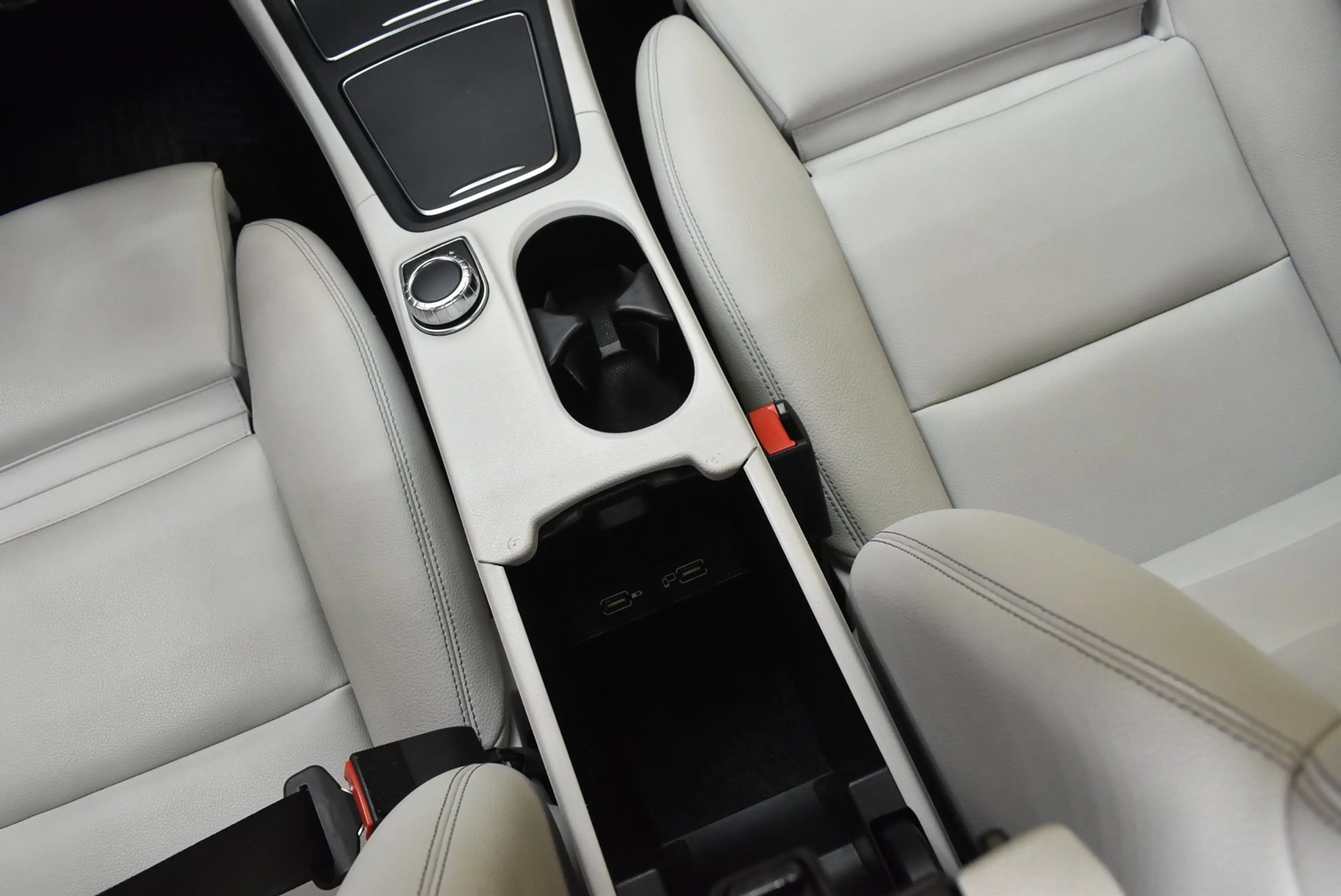 Mercedes-Benz B 200 Prestige 78dkm Trekhaak LED Leer Cruise Navi Clima — photo 47