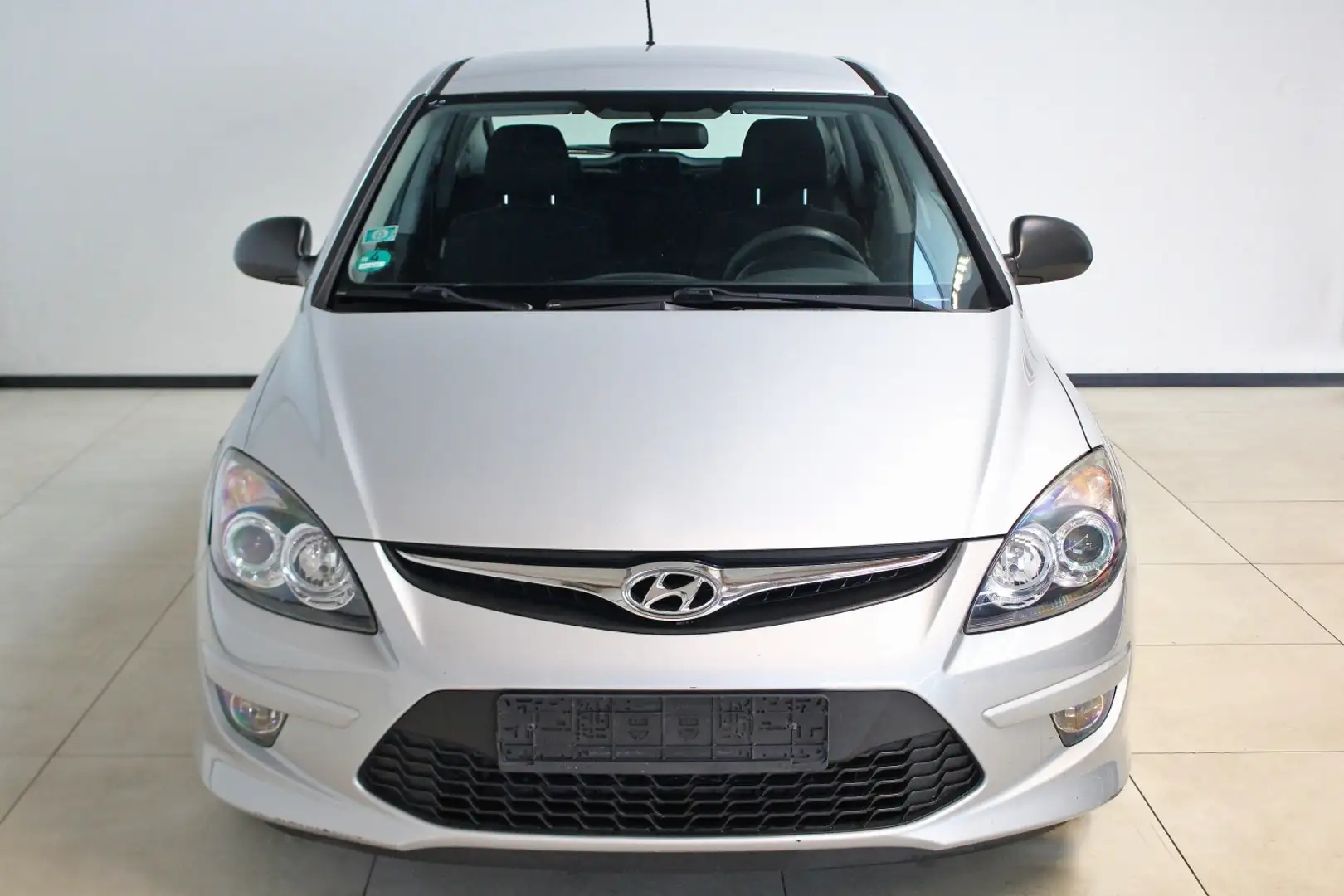 Hyundai i30 1.4 Edition+ SCHECKHEFT|TÜV12/26|Klima|ISOFIX Argent - 2