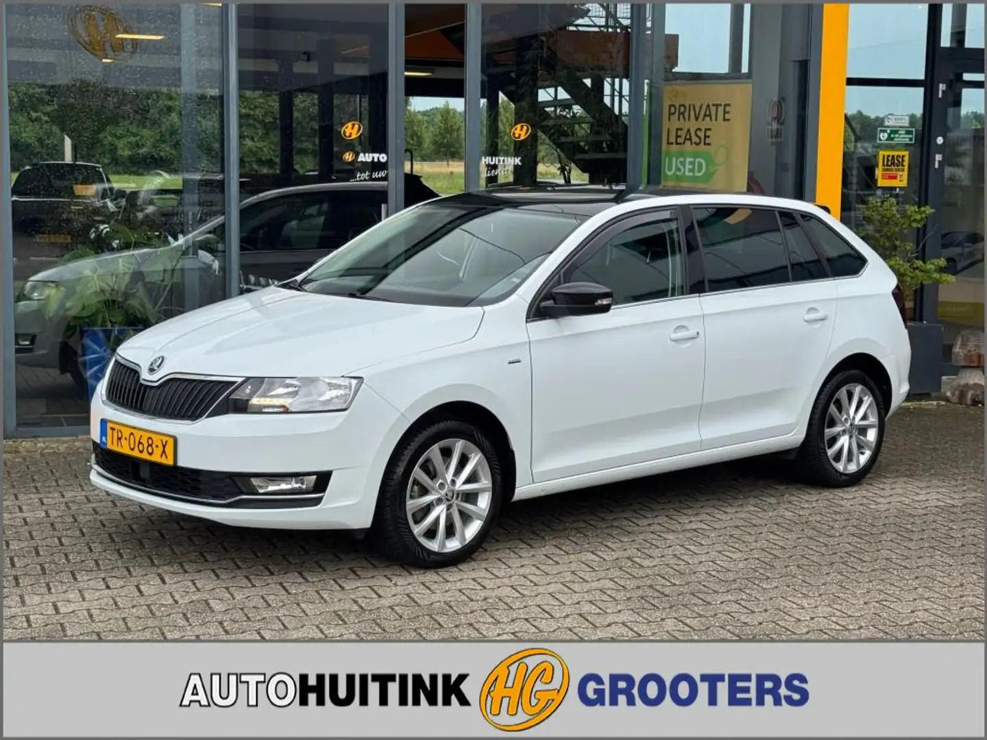 Skoda Rapid/Spaceback 1.0 TSI Greentech Clever - camera - panoramadak - Blanc - 1