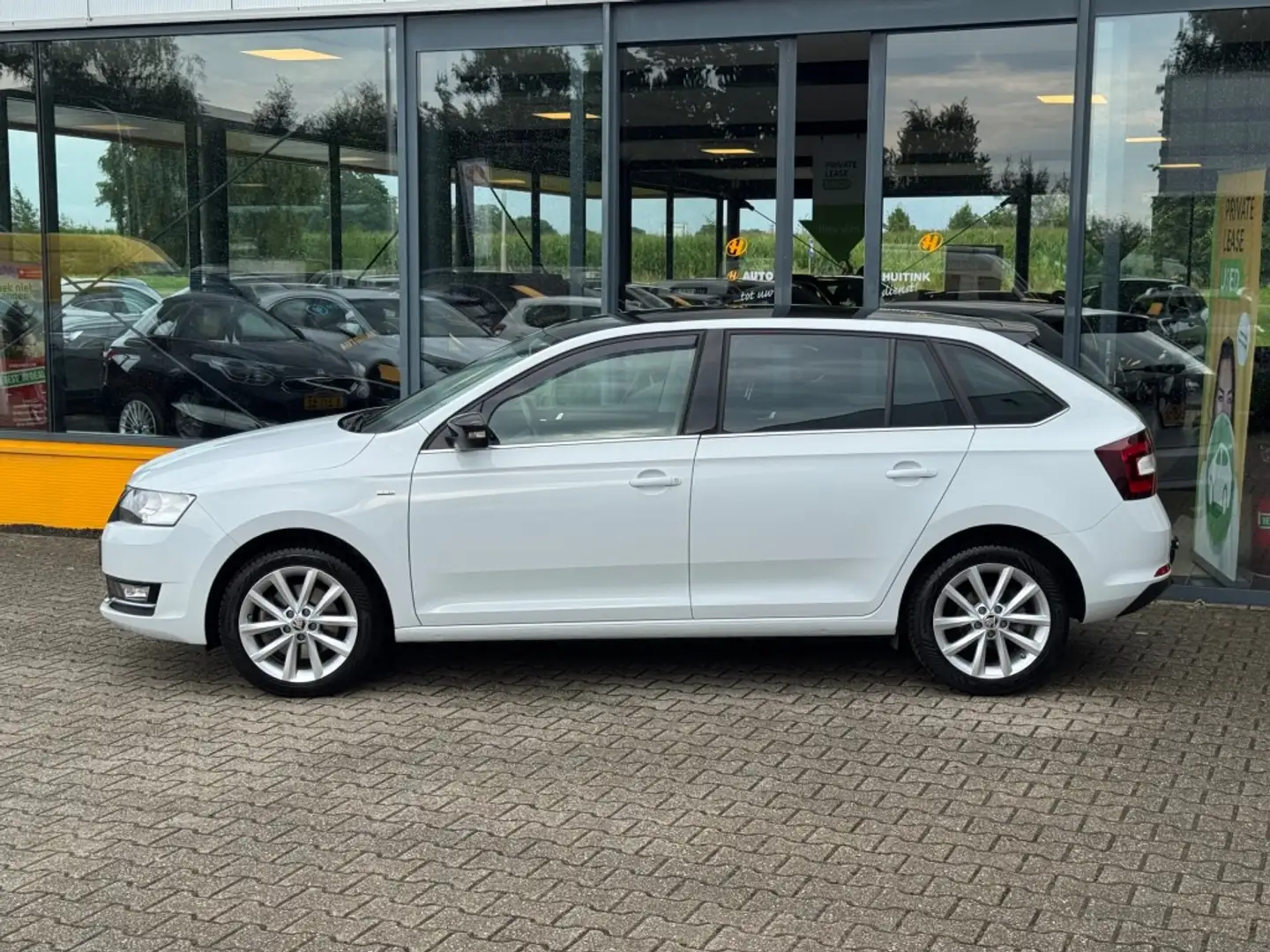 Skoda Rapid/Spaceback 1.0 TSI Greentech Clever - camera - panoramadak - Blanc - 2