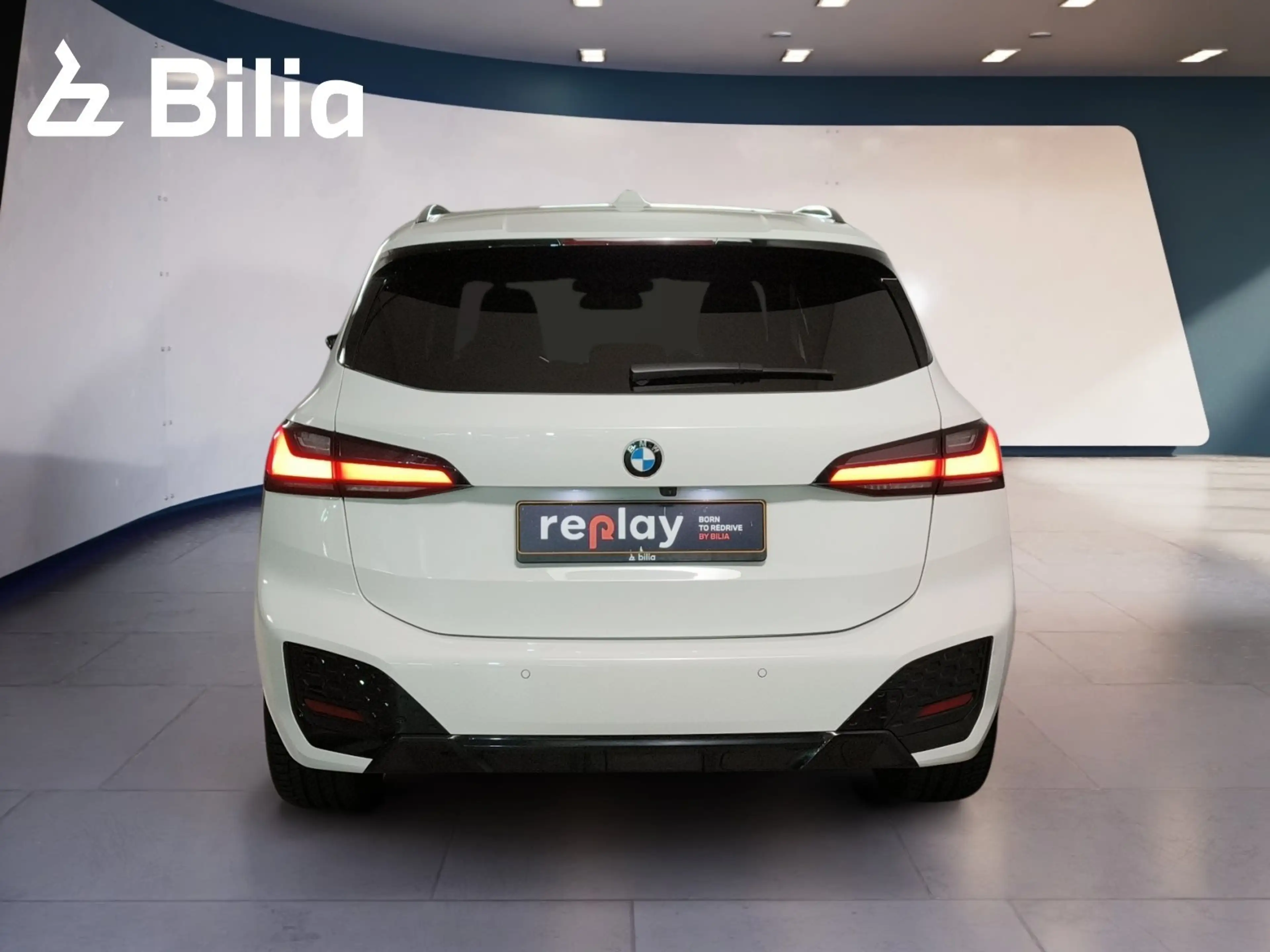 BMW 223 i M Sportpaket — photo 3