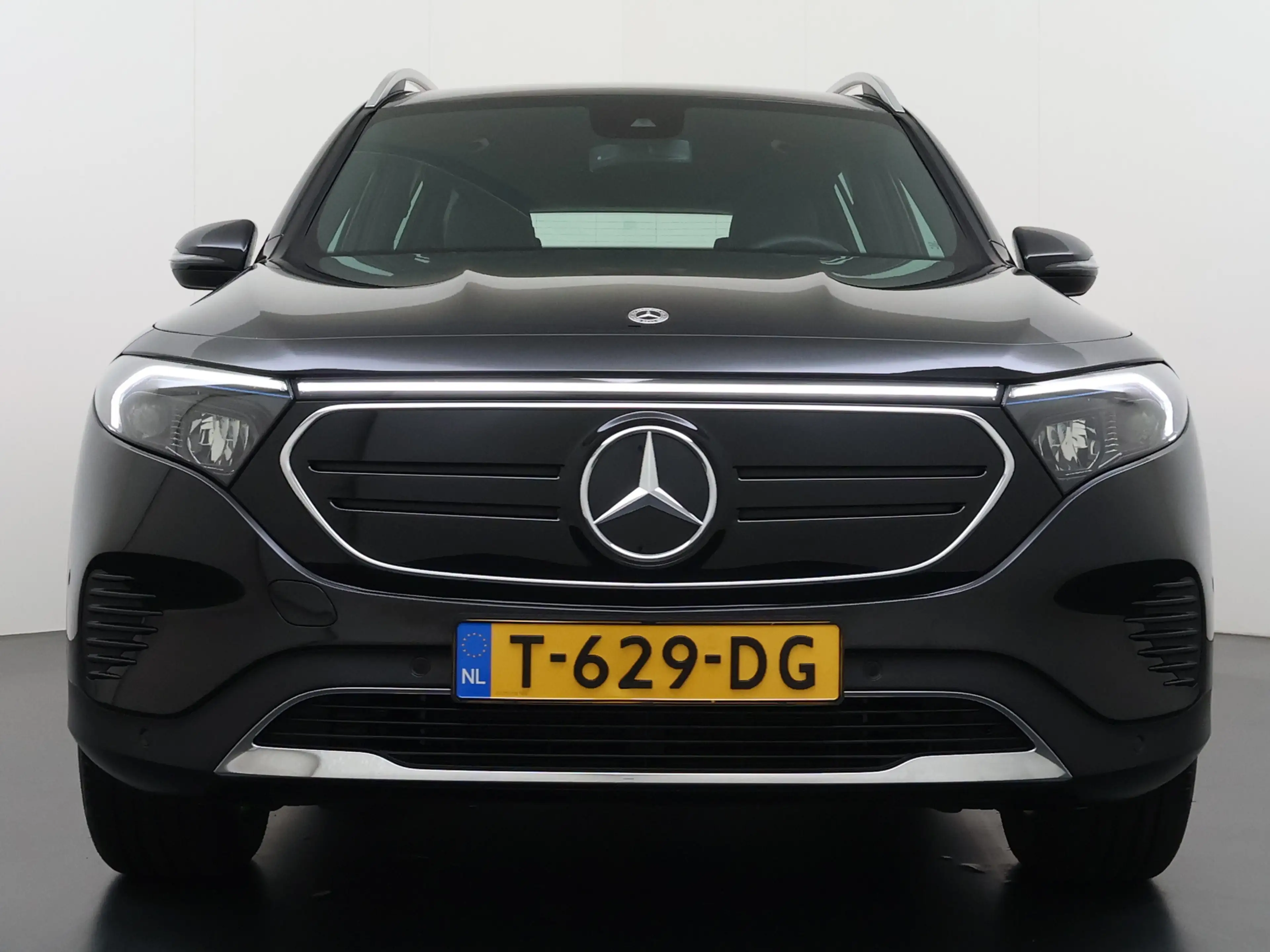 Mercedes-Benz EQB 250 69kWh SOH 97% Camera Apple Carplay Android Auto St — photo 45