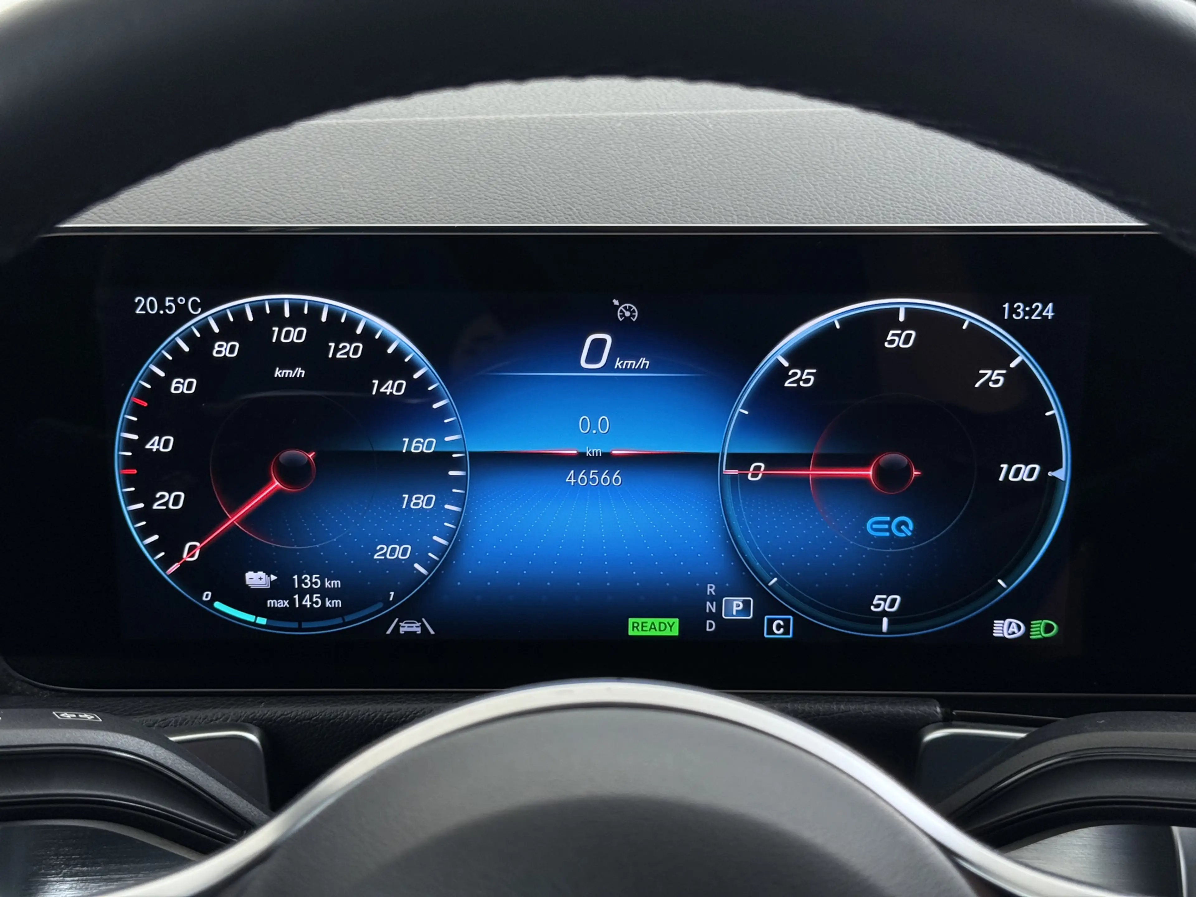 Mercedes-Benz EQB 250 69kWh SOH 97% Camera Apple Carplay Android Auto St — photo 36