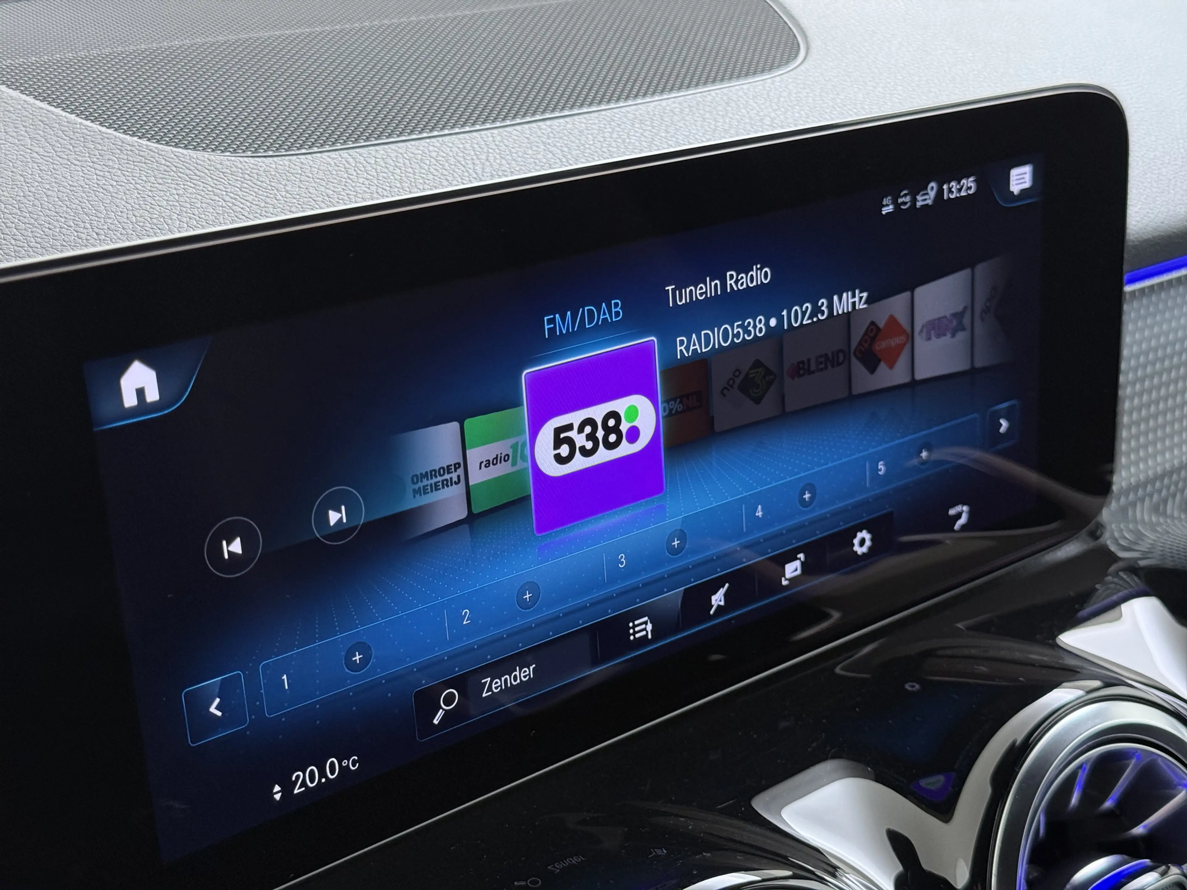 Mercedes-Benz EQB 250 69kWh SOH 97% Camera Apple Carplay Android Auto St — photo 19