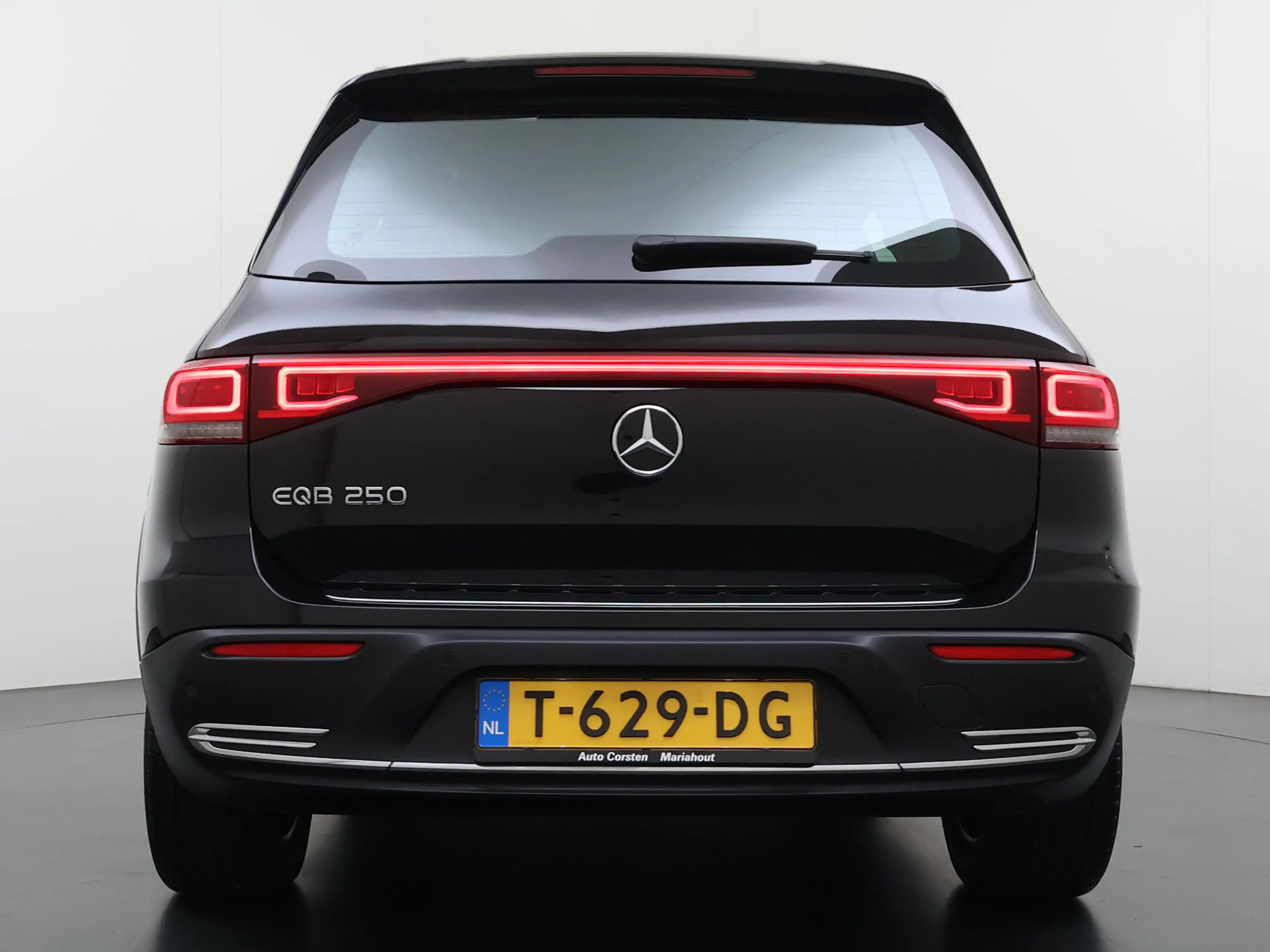 Mercedes-Benz EQB 250 69kWh SOH 97% Camera Apple Carplay Android Auto St — photo 46