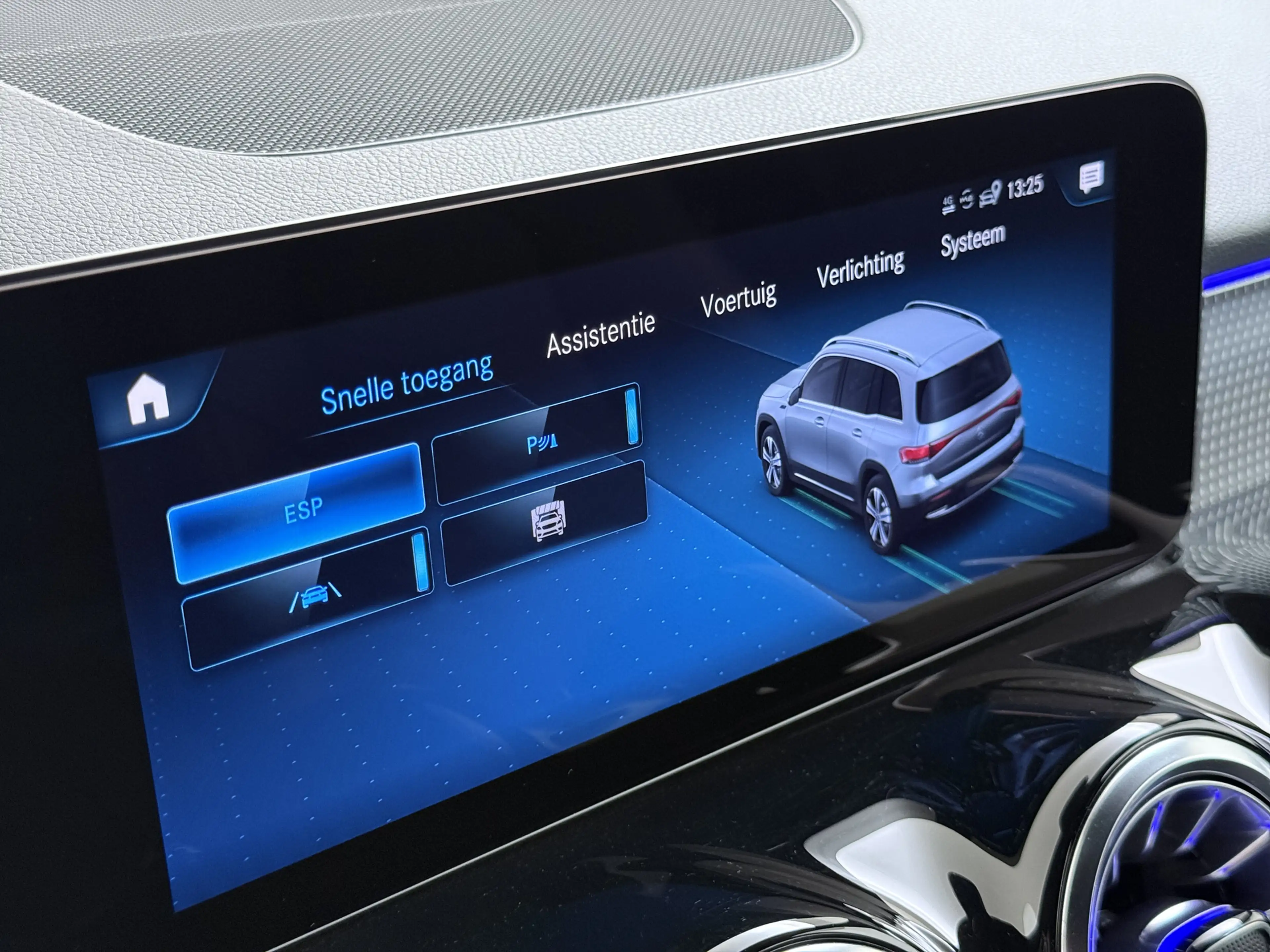 Mercedes-Benz EQB 250 69kWh SOH 97% Camera Apple Carplay Android Auto St — photo 22