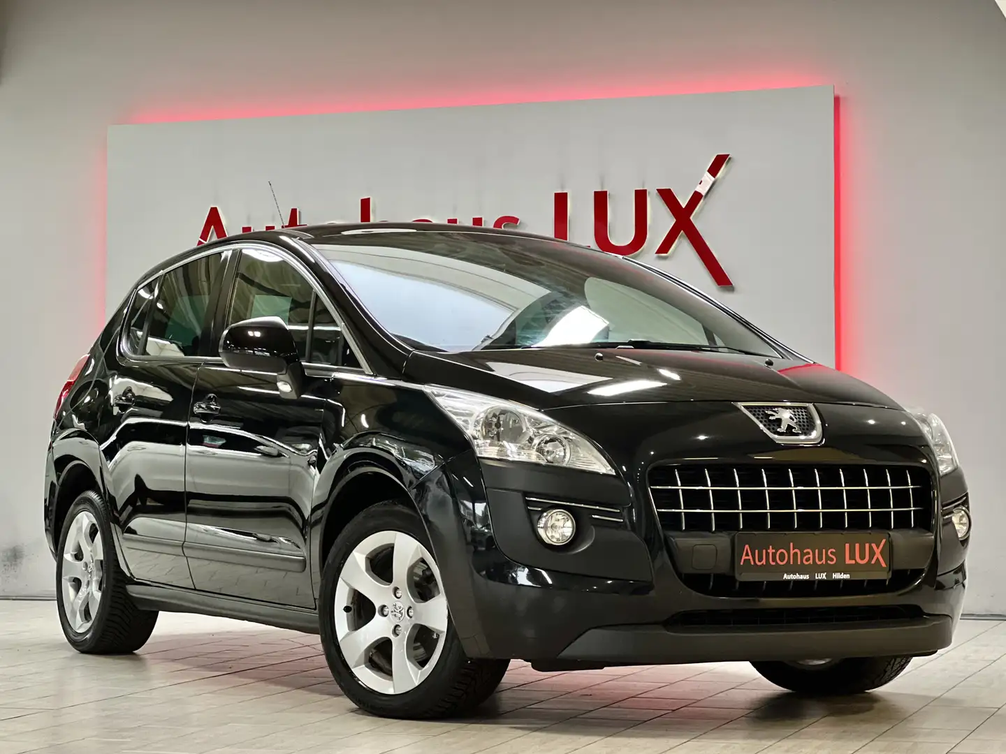 Peugeot 3008 BUSINESS-LINE*2,0 DIESEL*PANORAMA*6GANG* Schwarz - 1