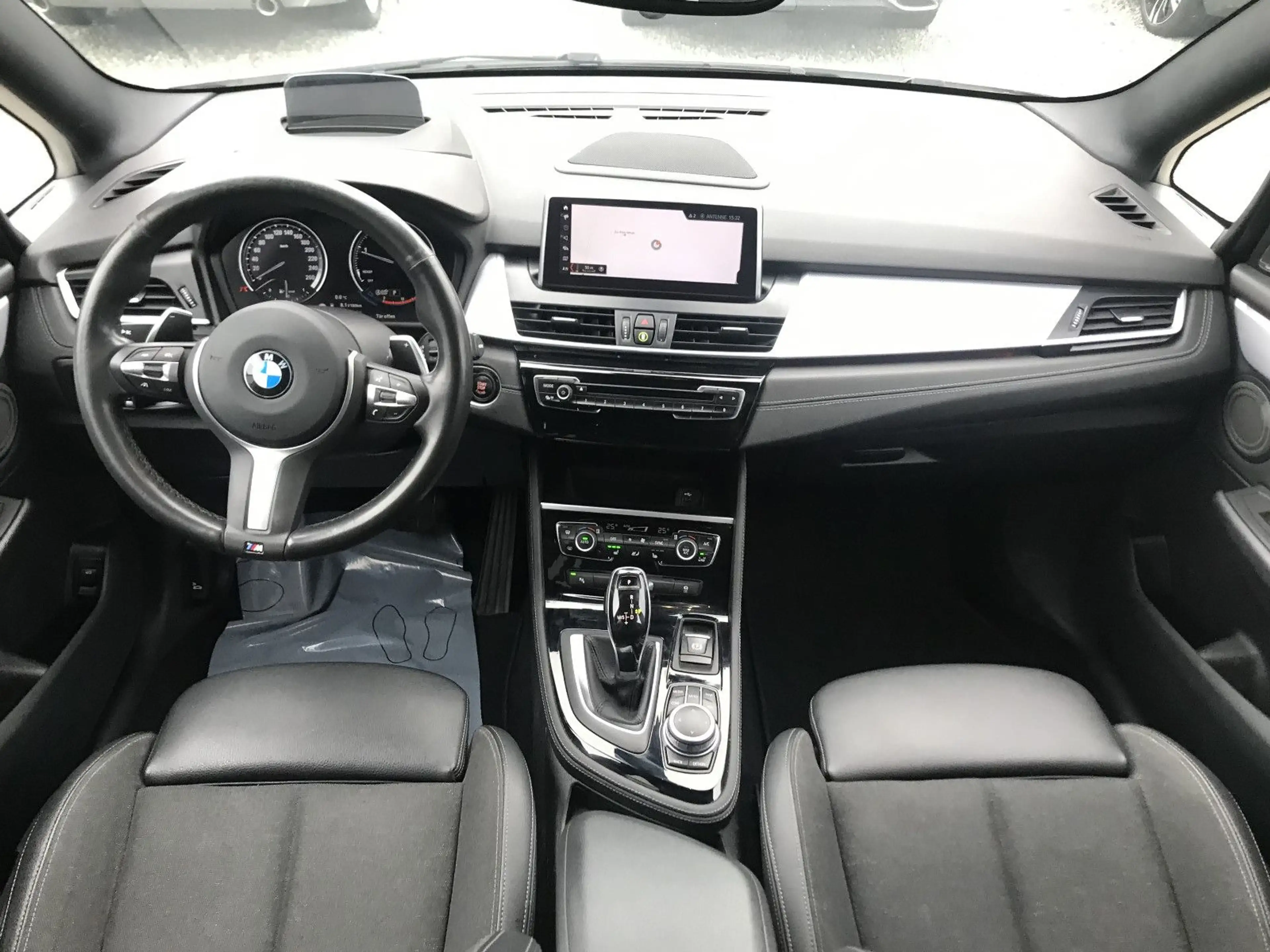 BMW 220 M Sport xDrive Memo HUD AHK ACC — photo 4