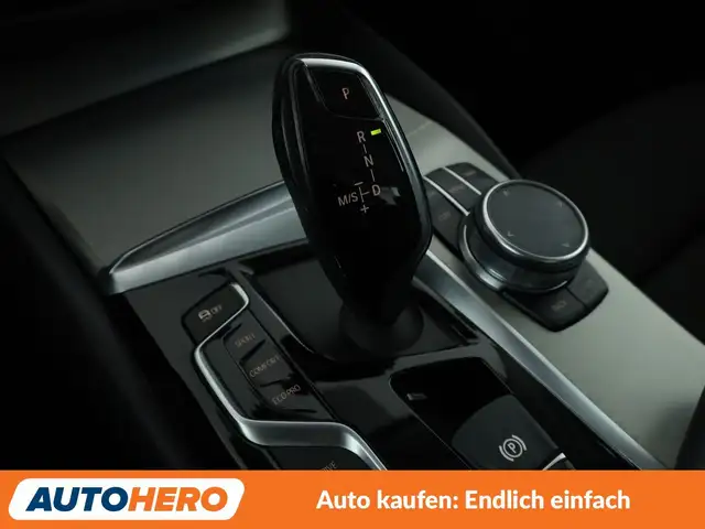 BMW 5 Series view 26