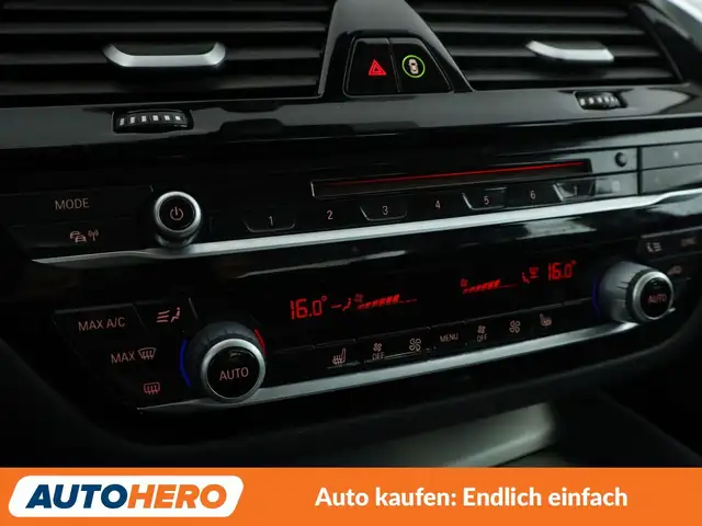 BMW 5 Series view 25