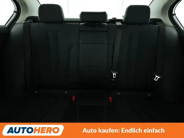 BMW 5 Series view 15