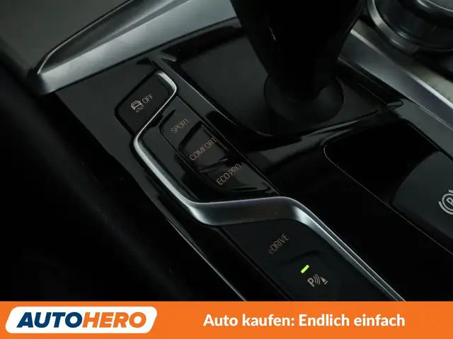 BMW 5 Series view 27