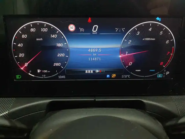 Mercedes-Benz C-Class view 11
