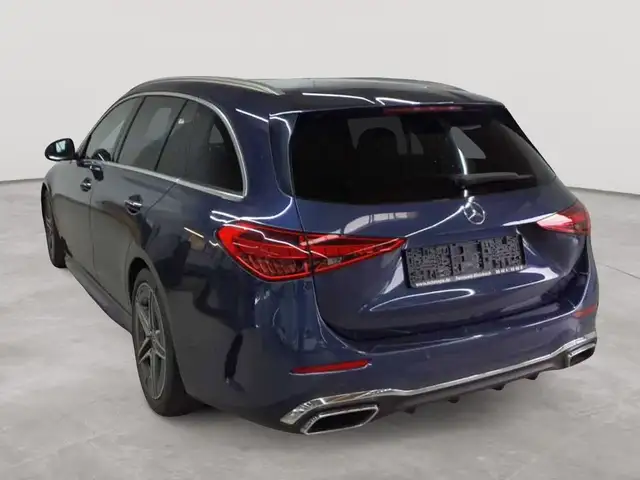 Mercedes-Benz C-Class view 5