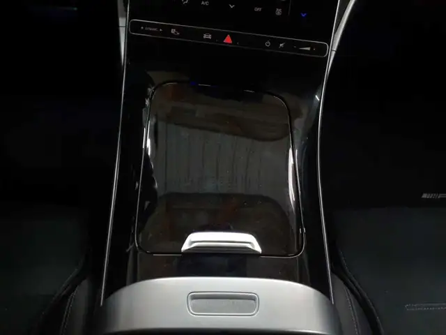 Mercedes-Benz C-Class view 10