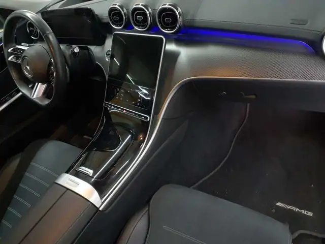 Mercedes-Benz C-Class view 9