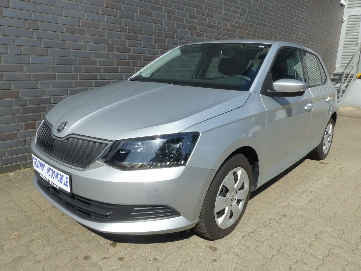 Skoda Fabia 1,2 Ambition Automatik/Klimaautom/PDC Silber - 2