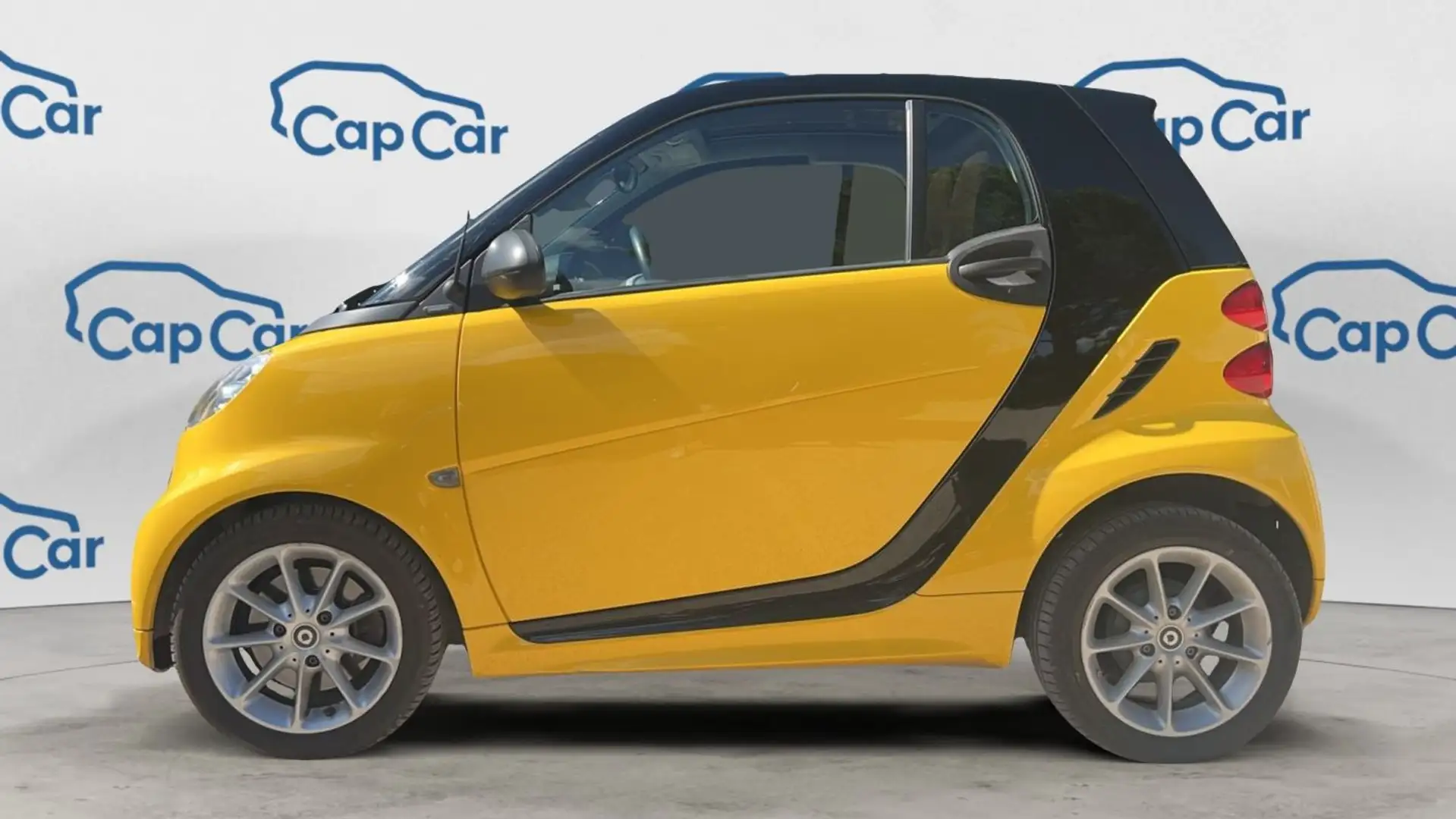 smart forTwo Coupe 1.0 Turbo 84 Passion - Automatique Entretien Jaune - 2