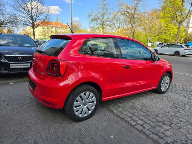 Volkswagen Polo view 4