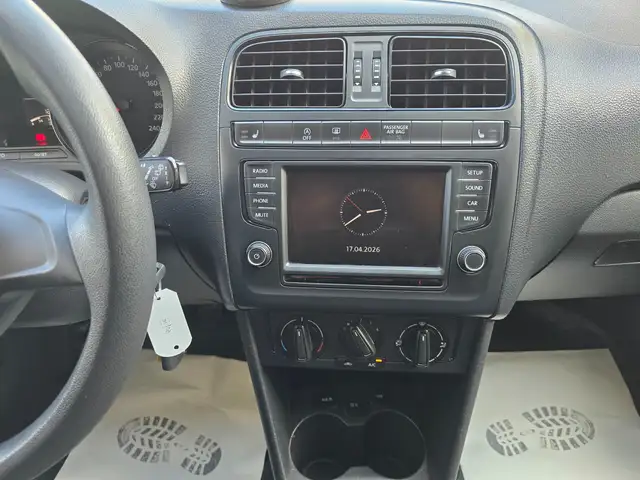 Volkswagen Polo view 12