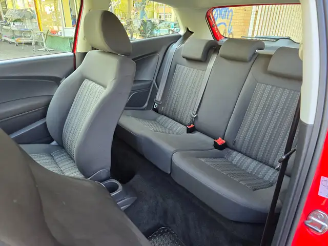 Volkswagen Polo view 9