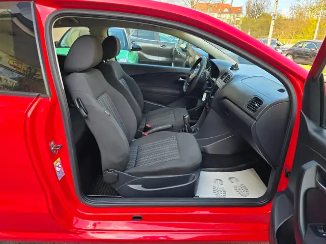 Volkswagen Polo view 8