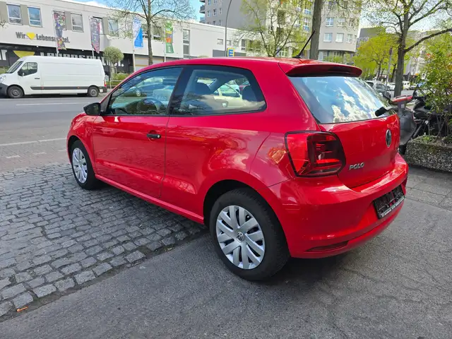 Volkswagen Polo view 3