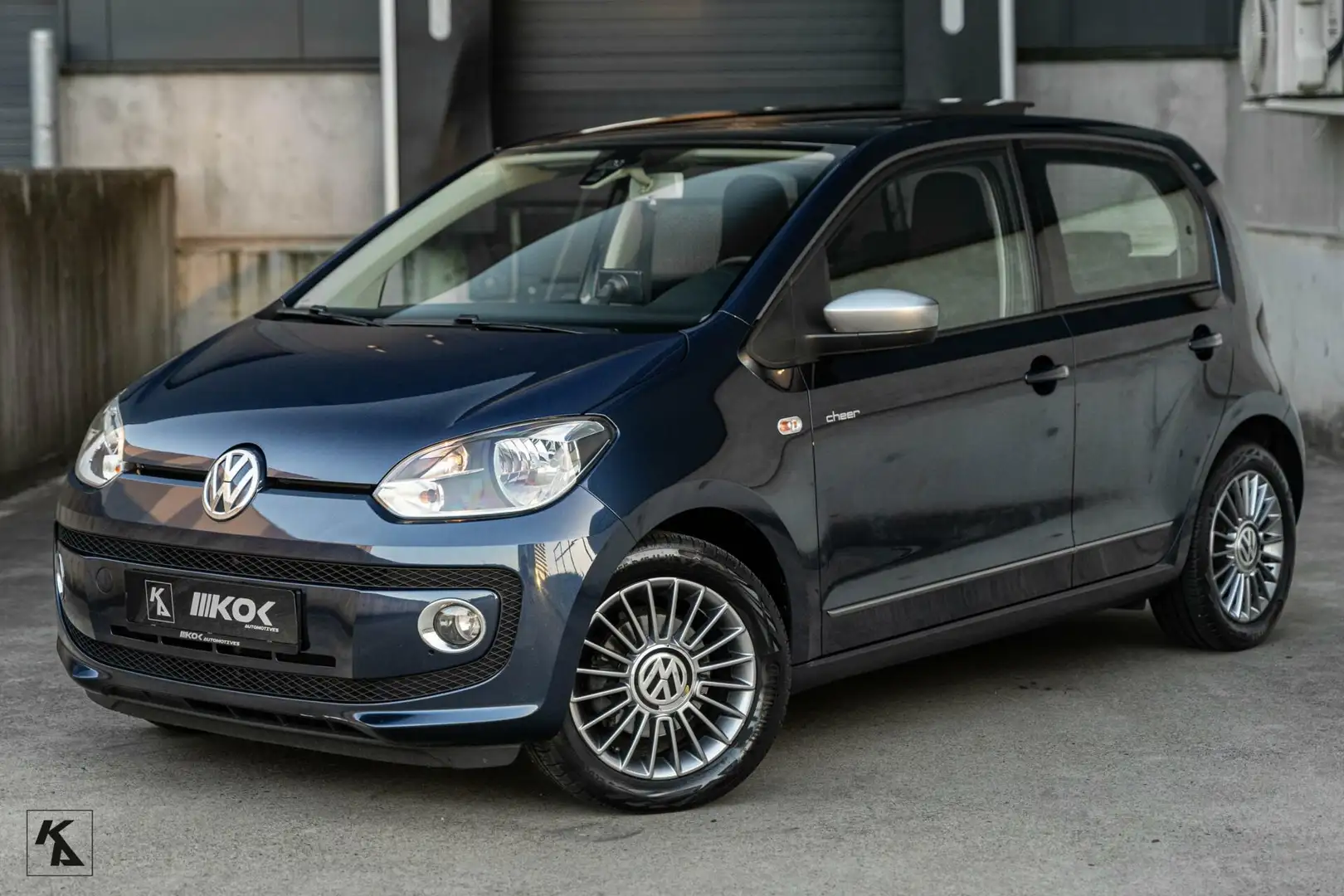 Volkswagen up! 1.0 2014 | Cheer Up | 5-DRS 75PK Luxe VOL Azul - 1