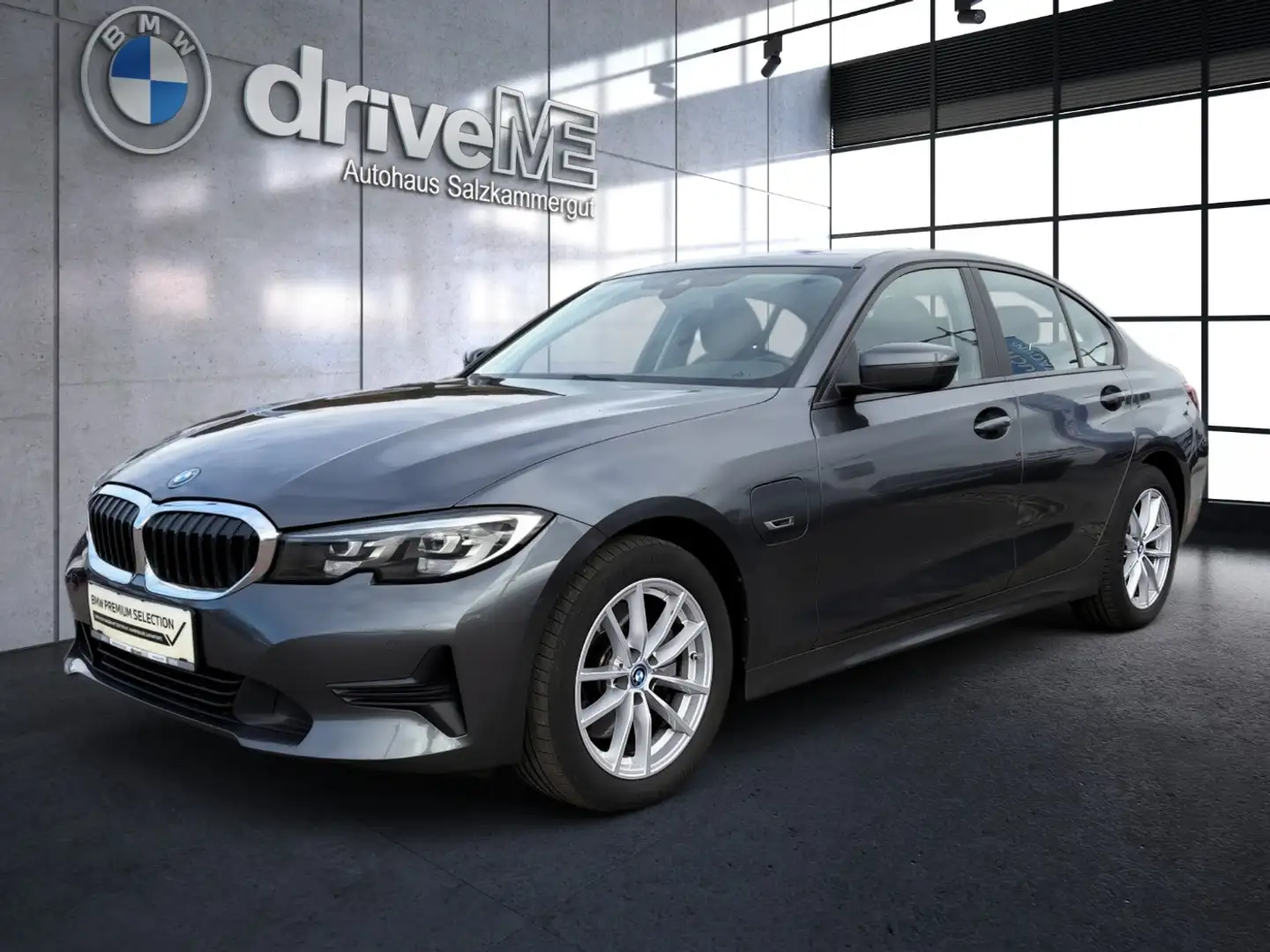 BMW 320 e Advantage Grau - 2