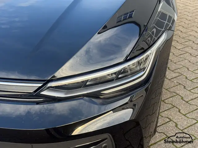 Volkswagen Golf view 12