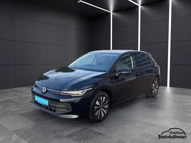 Volkswagen Golf view 2