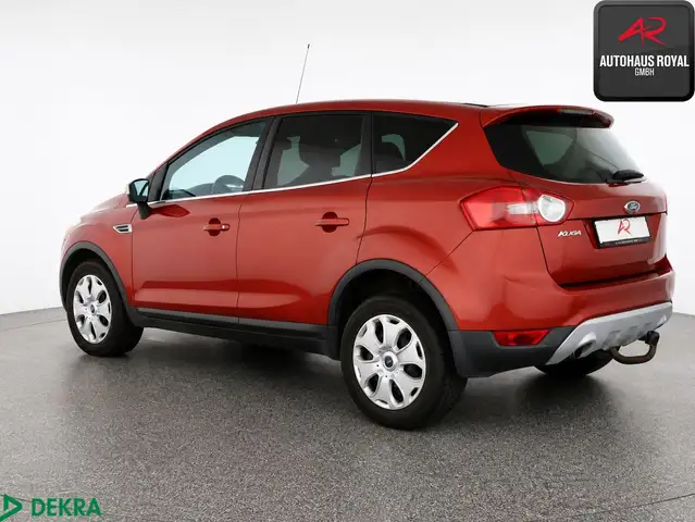 Ford Kuga view 3