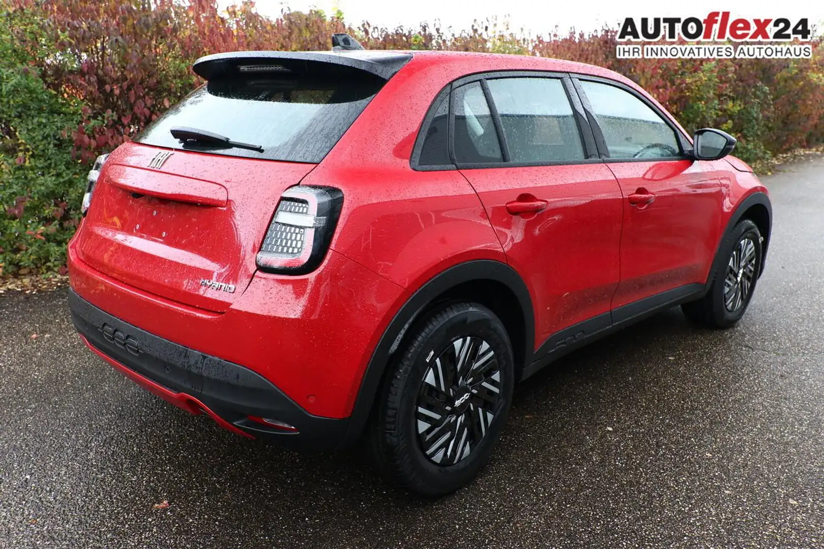 Fiat 600 Basis MHEV 110 DCT Nav SHZ KeyL LED Kam PDC Car... Rouge - 2