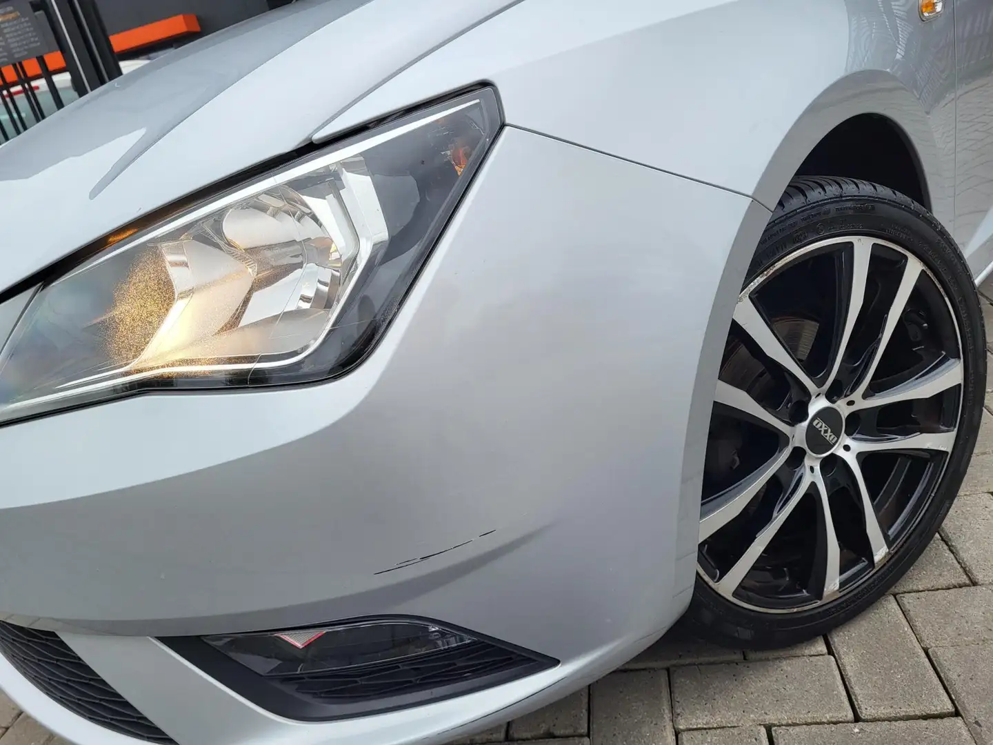 SEAT Ibiza 1.2 TSI Style Grijs - 2