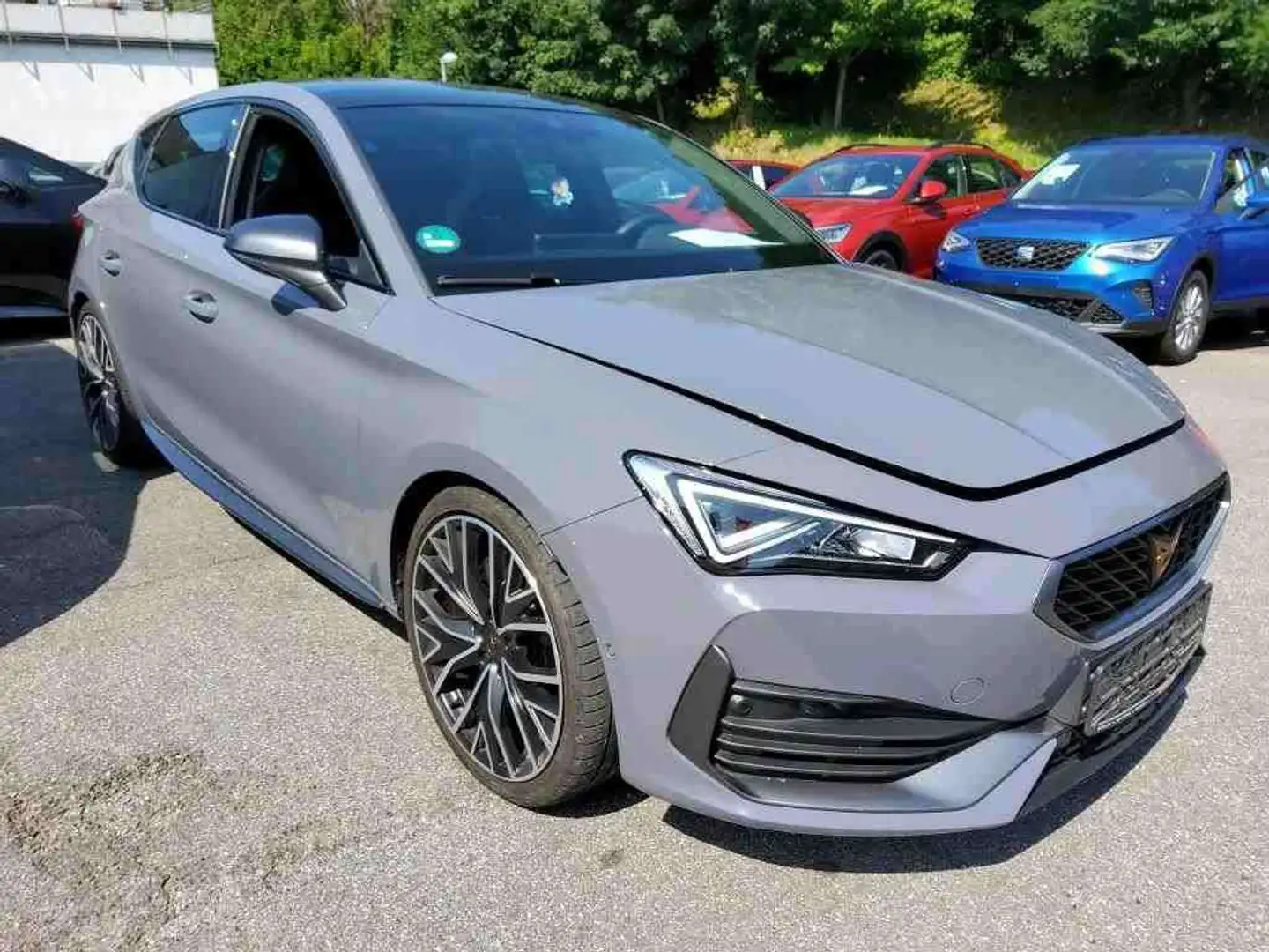 CUPRA Leon 2.0 TSI 300CV** Toit Pano**Volant SS** Caméra ** Gris - 2