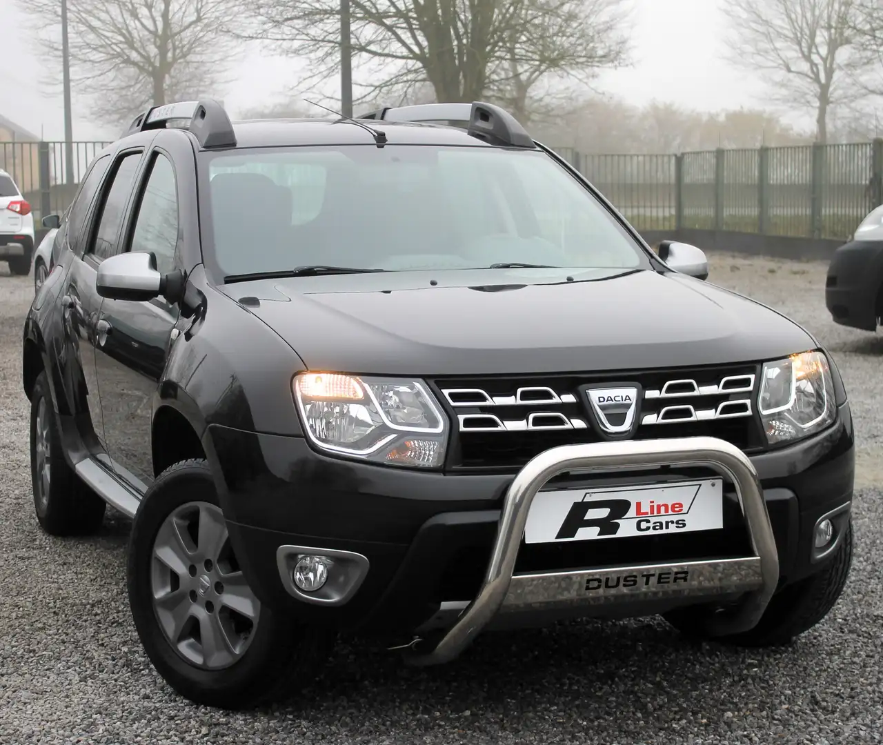 Dacia Duster 1.2 TCe BLACKSTORM CLIM CUIR SG CHAUFF GPS JTS VC Zwart - 2