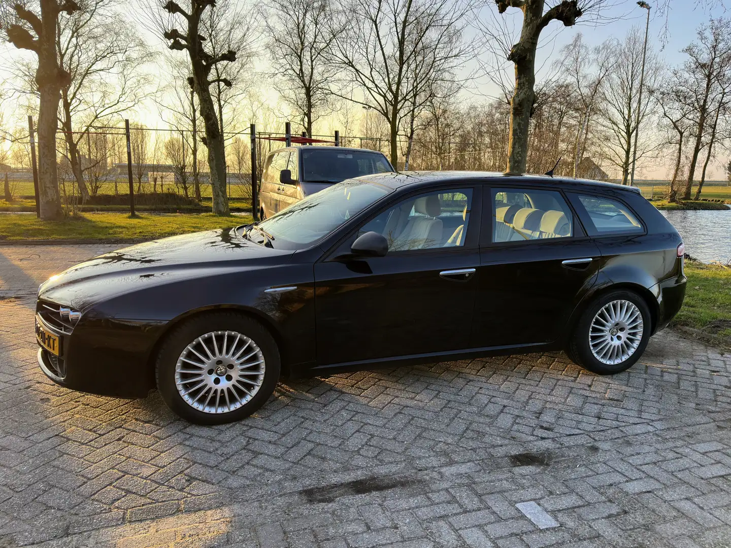 Alfa Romeo 159 1.8 MPI - Airco - Cruise - APK Zwart - 2