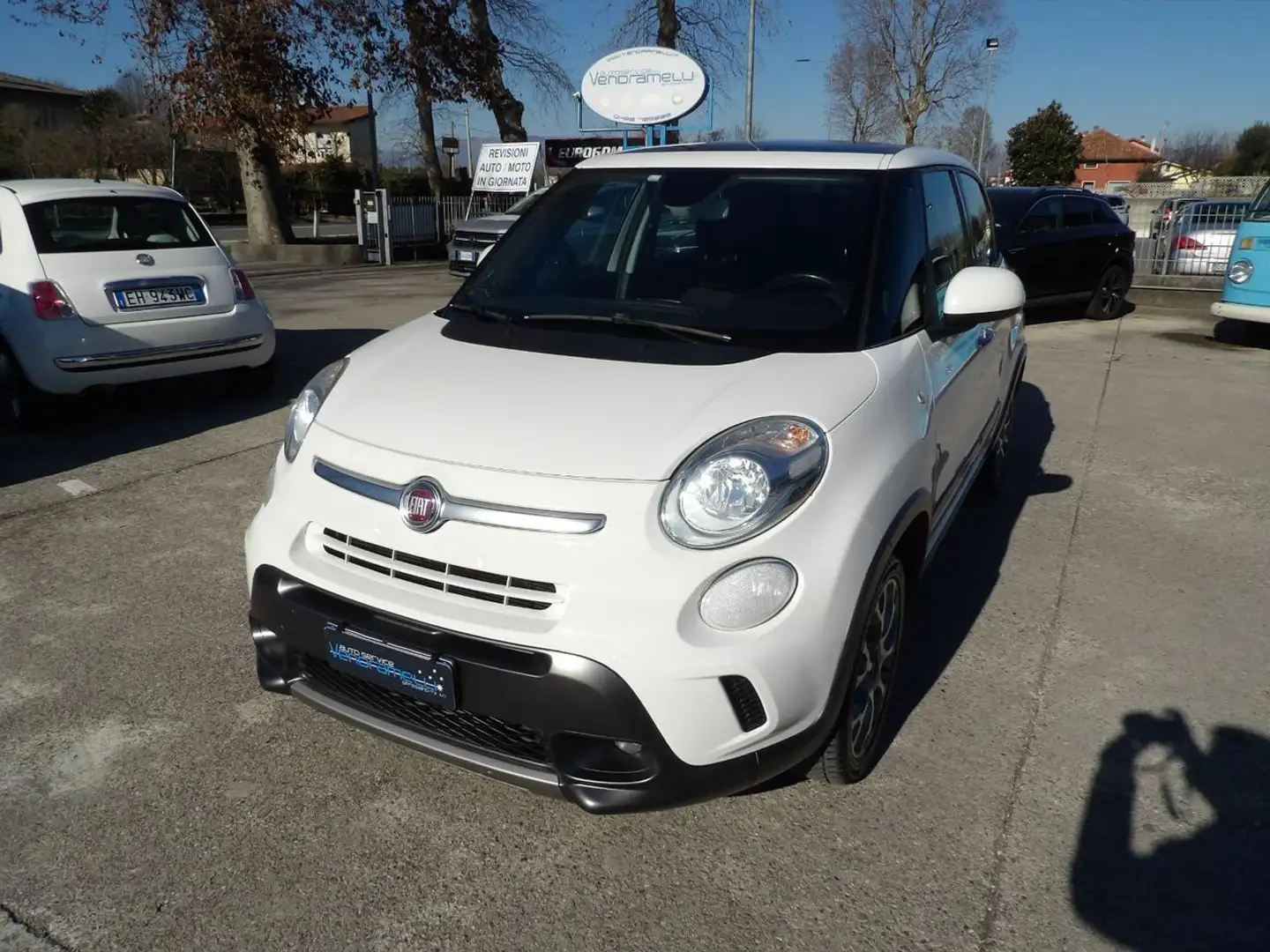 Fiat 500L 1.3 Multijet 95 CV Trekking Blanc - 1