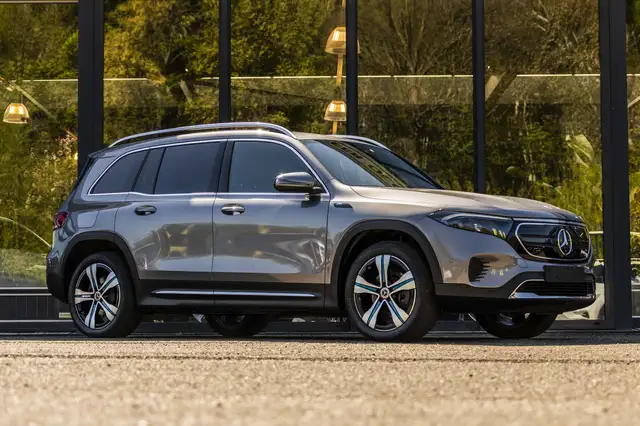 Mercedes-Benz EQB 300 4MATIC Luxury Line 67 kWh SOH 97%
